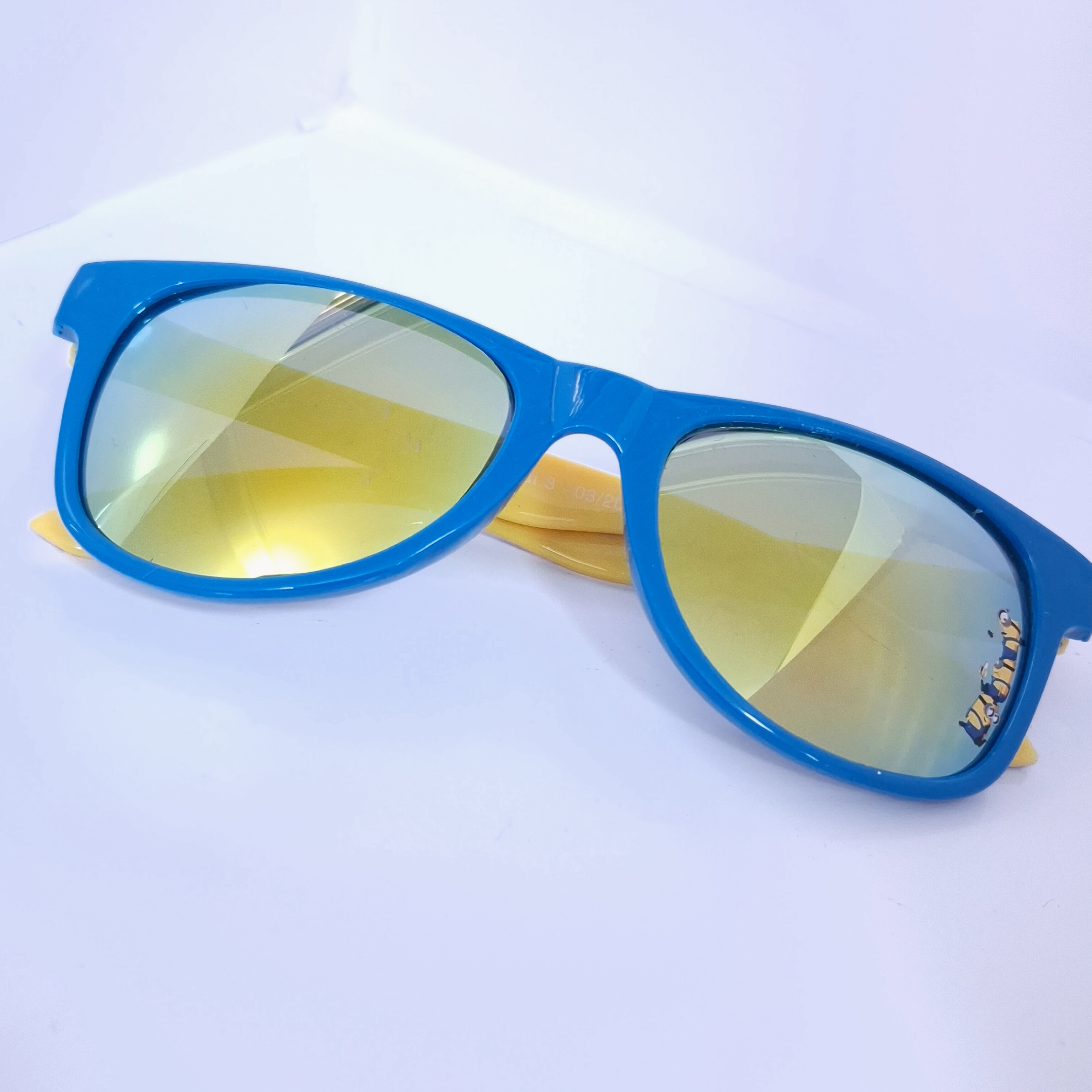 عینک آفتابی بچگانه sunny toys
